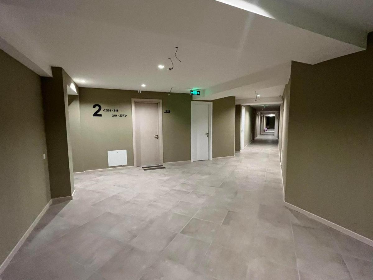 Delux Apartment Next To Ice Rink 古多里 外观 照片