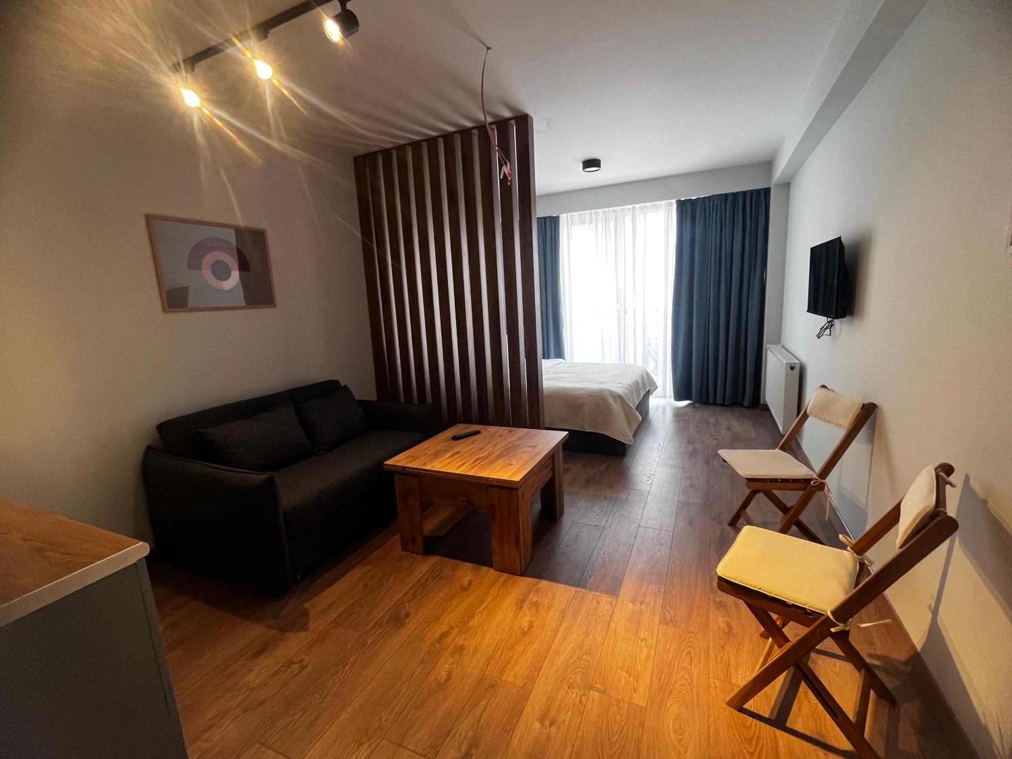 Delux Apartment Next To Ice Rink 古多里 外观 照片